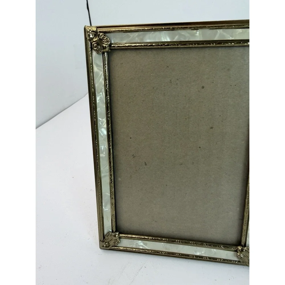Vintage Stand Up Photo Frames Gold Brass Tone Metal Pearl Color Accent Lot 2 4x6